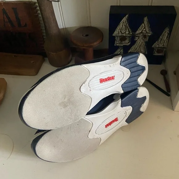 Dexter - Picture 5 of 5